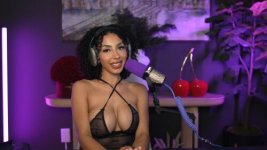 MiaintheMoment-Patreon-PrettyRickyGrind35795435e6d81585.md.jpg